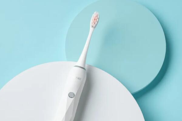 電動牙刷的危害，這三類人群不適合用電動牙刷