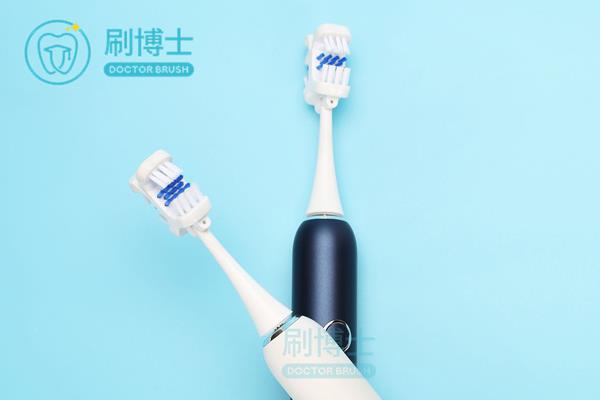 電動牙刷好還是普通牙刷對牙齒好？不同類型的牙刷使用方法