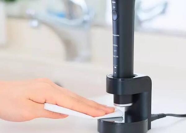 飛利浦電動(dòng)牙刷充電沒反應(yīng)！刷博士支招，教你解決這一故障