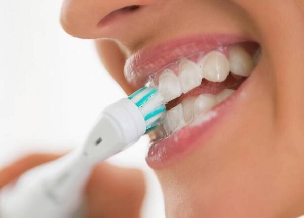 便攜智能電動牙刷怎么用