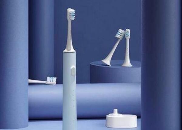 電動牙刷當清潔器好用嗎？刷牙工具電動牙刷的幾大優(yōu)勢