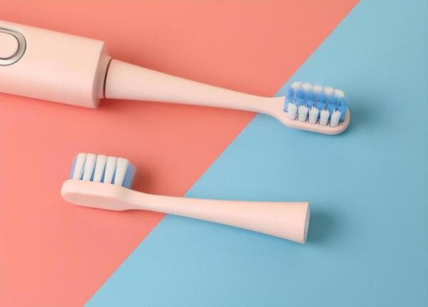 電動(dòng)牙刷如何替換刷頭通用？通用型刷頭替換方法解析