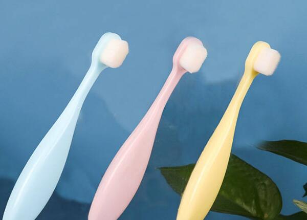 小孩軟毛的牙刷怎么用？小孩軟毛牙刷的正確使用方法